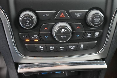 2020 Jeep Grand Cherokee Laredo