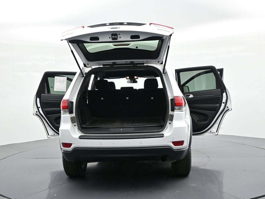 2020 Jeep Grand Cherokee Laredo