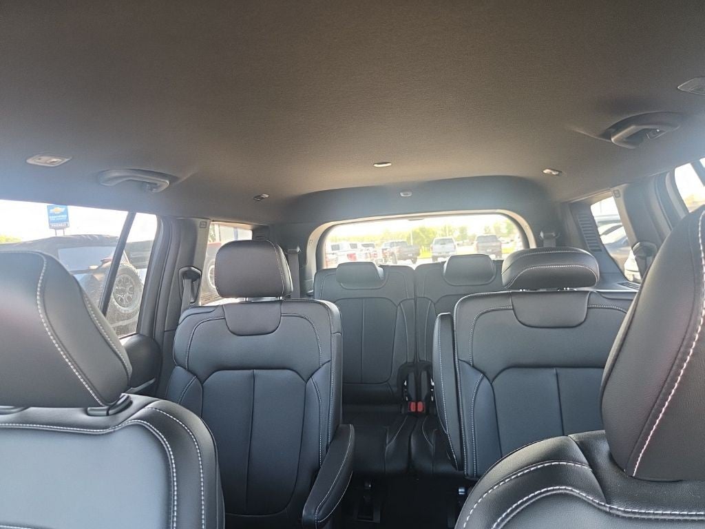 2025 Jeep Grand Cherokee L Limited 4x4