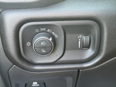 2022 RAM 1500 Big Horn 4x4 Crew Cab 5'7" Box