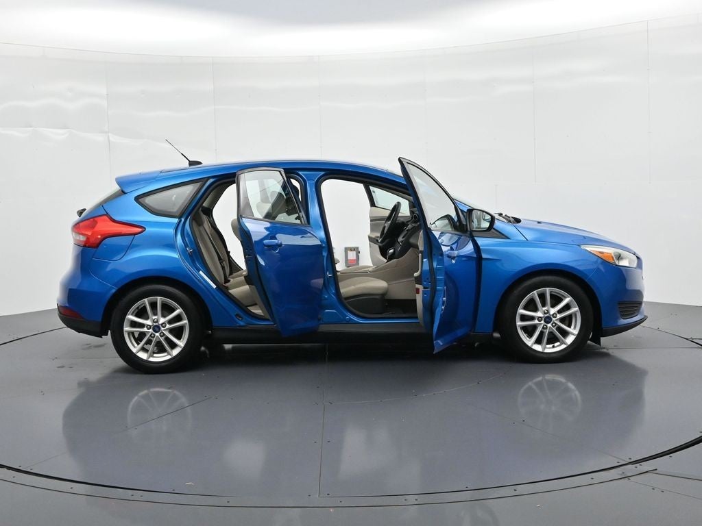2015 Ford Focus Hatchback 5dr HB SE