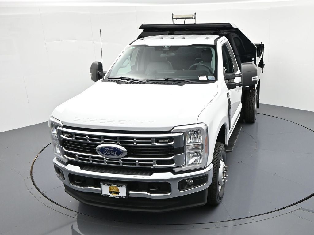 2024 Ford Super Duty F-350 DRW XL 145 WB