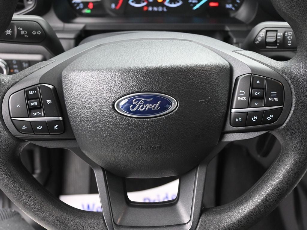 2023 Ford Explorer Base 4WD