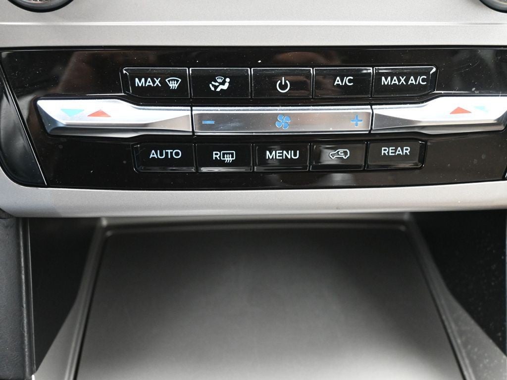 2023 Ford Explorer Base 4WD