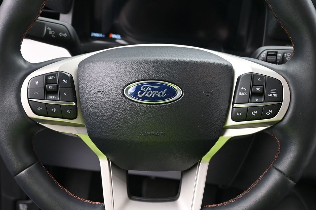 2025 Ford Explorer Active 4WD