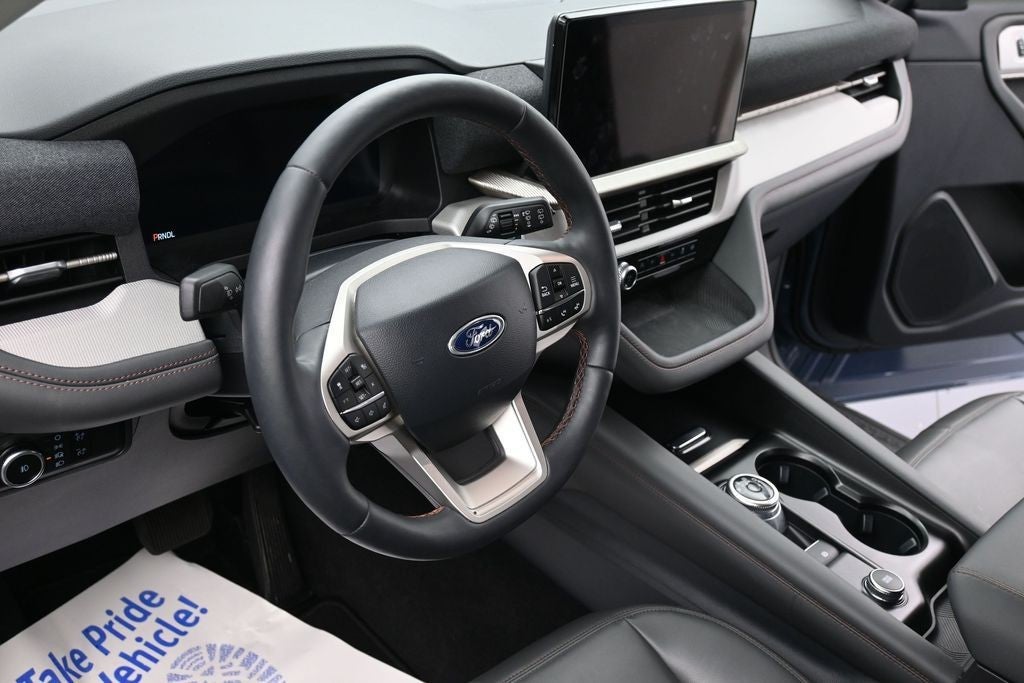 2025 Ford Explorer Active 4WD