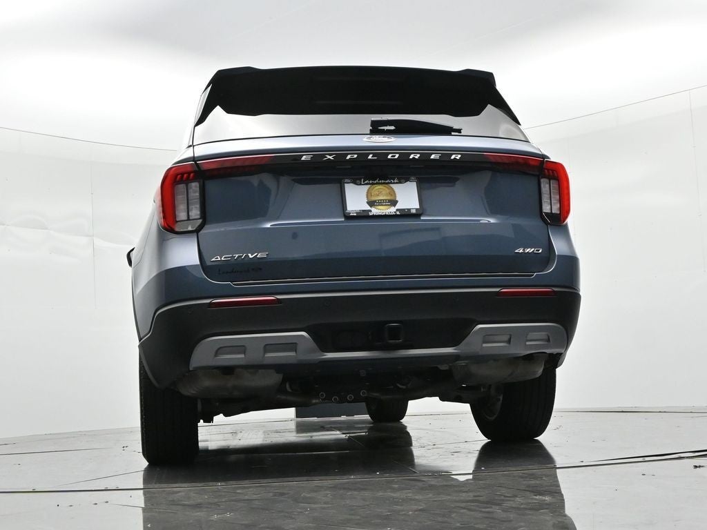2025 Ford Explorer Active 4WD