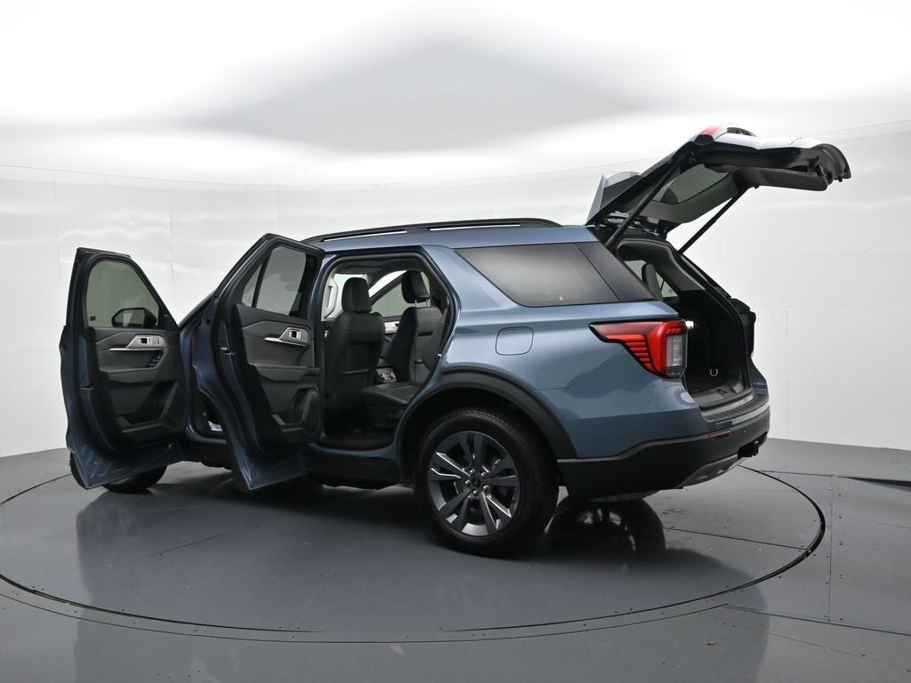 2025 Ford Explorer Active 4WD