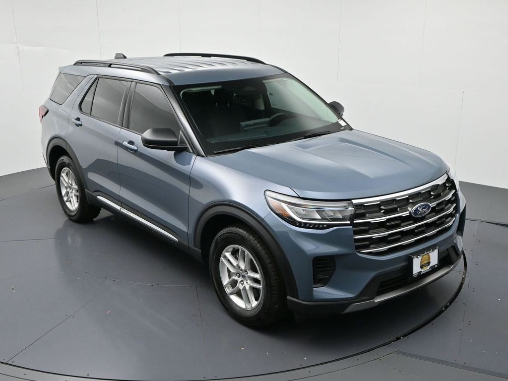 2025 Ford Explorer Active 4WD