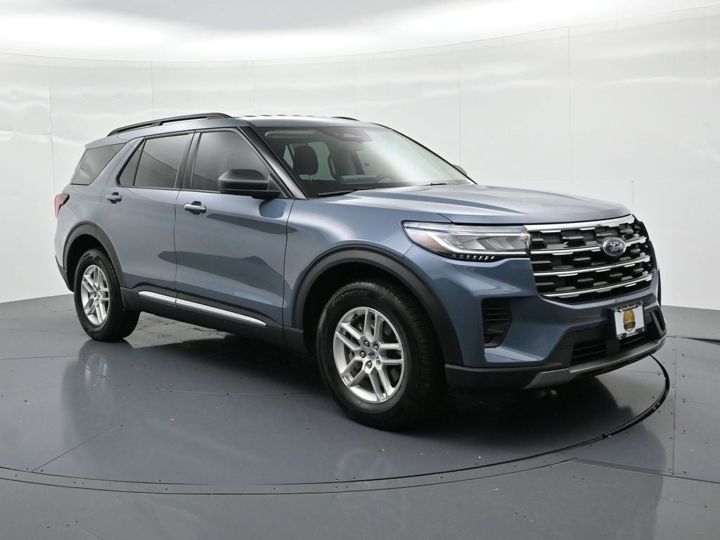 2025 Ford Explorer Active 4WD