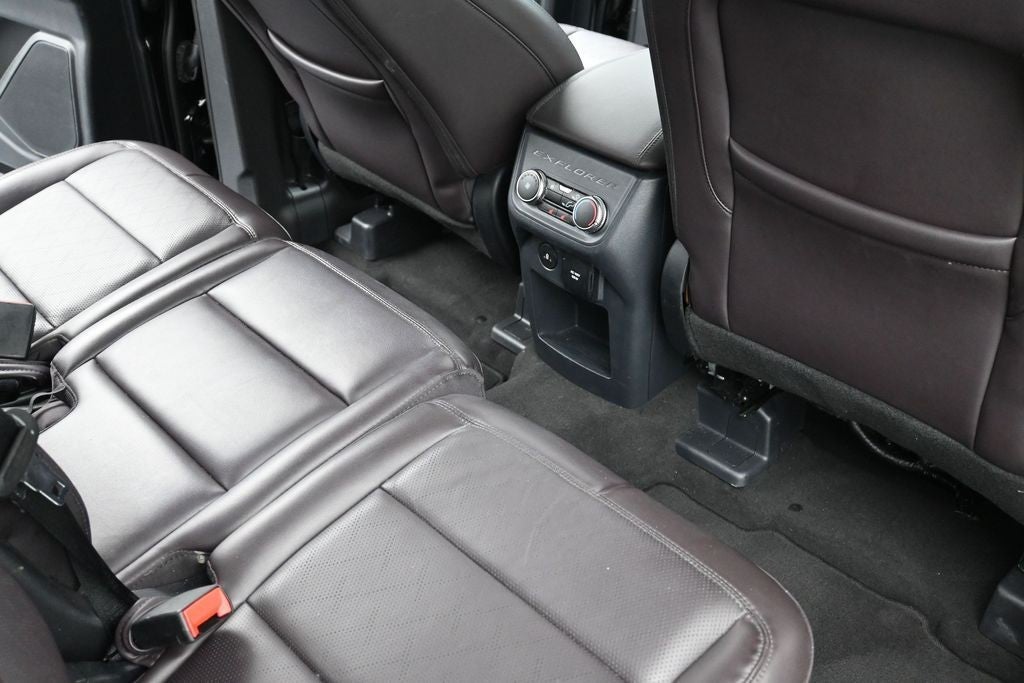 2026 Ford Explorer Platinum 4WD