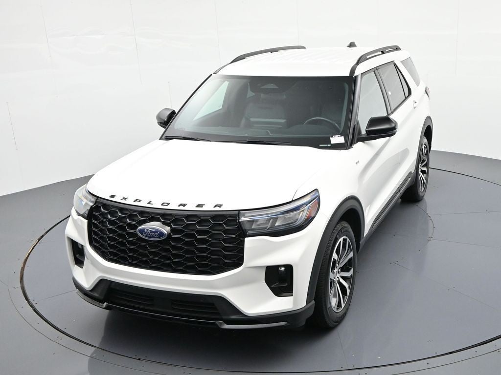2025 Ford Explorer ST-Line 4WD