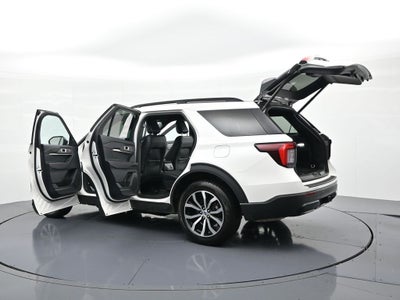 2025 Ford Explorer ST-Line 4WD