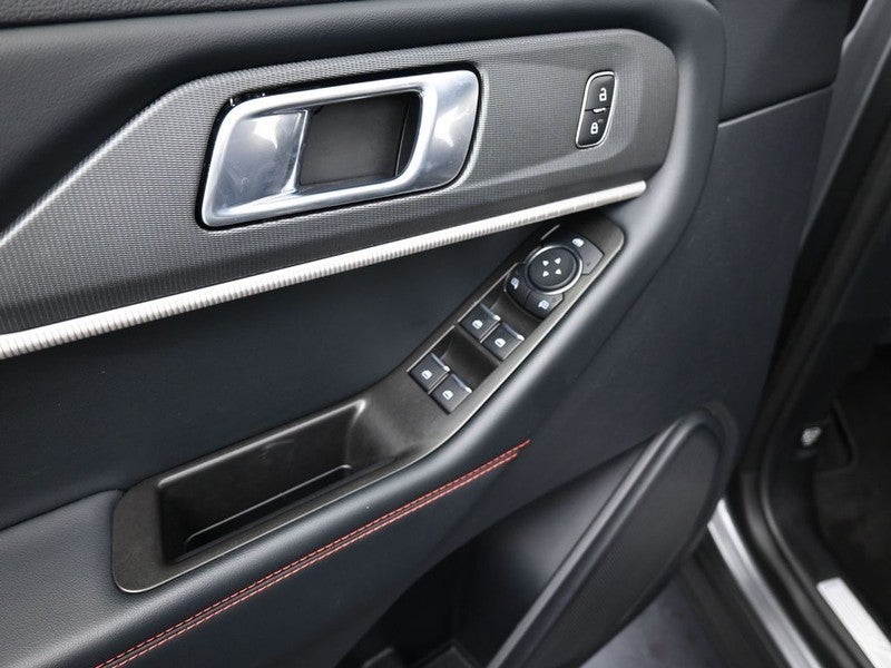 2025 Ford Explorer ST-Line 4WD