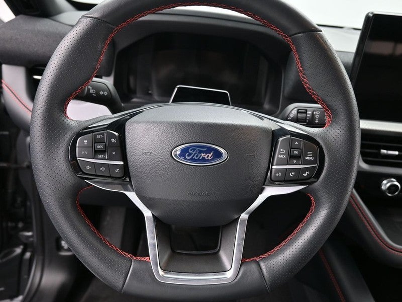 2025 Ford Explorer ST-Line 4WD