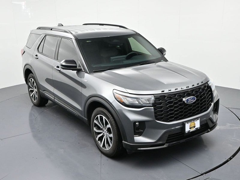 2025 Ford Explorer ST-Line 4WD