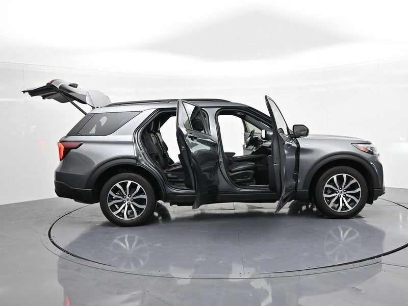 2025 Ford Explorer ST-Line 4WD