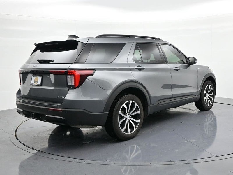 2025 Ford Explorer ST-Line 4WD