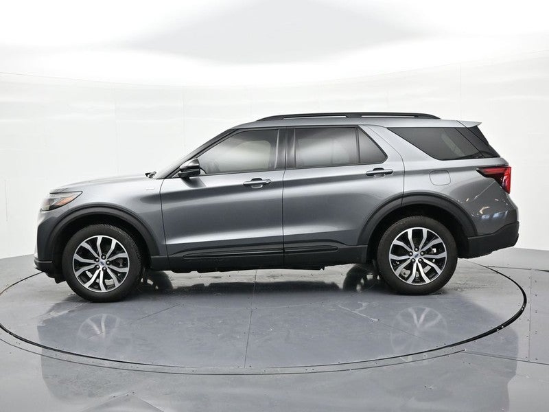 2025 Ford Explorer ST-Line 4WD