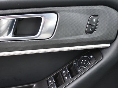 2025 Ford Explorer ST-Line 4WD