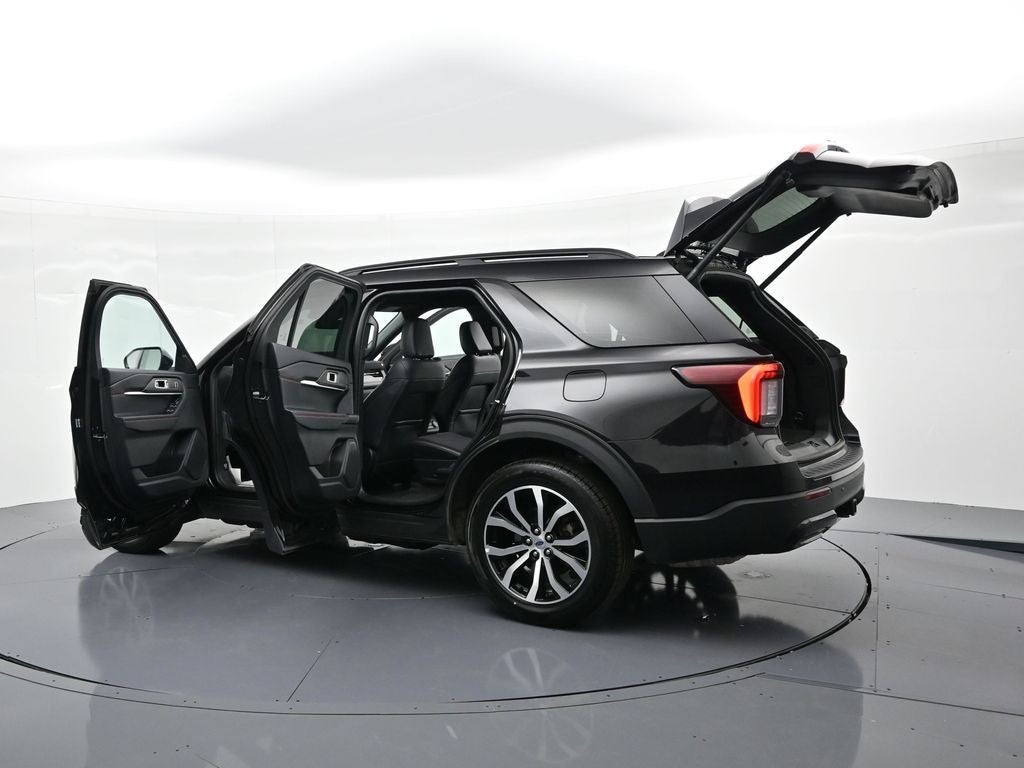 2025 Ford Explorer ST-Line 4WD
