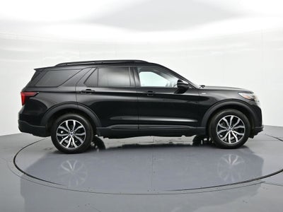 2025 Ford Explorer ST-Line 4WD