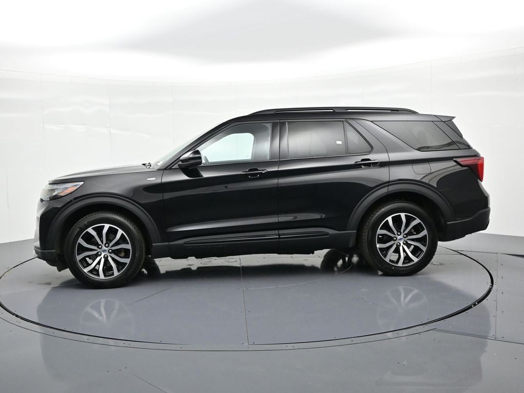2025 Ford Explorer ST-Line 4WD