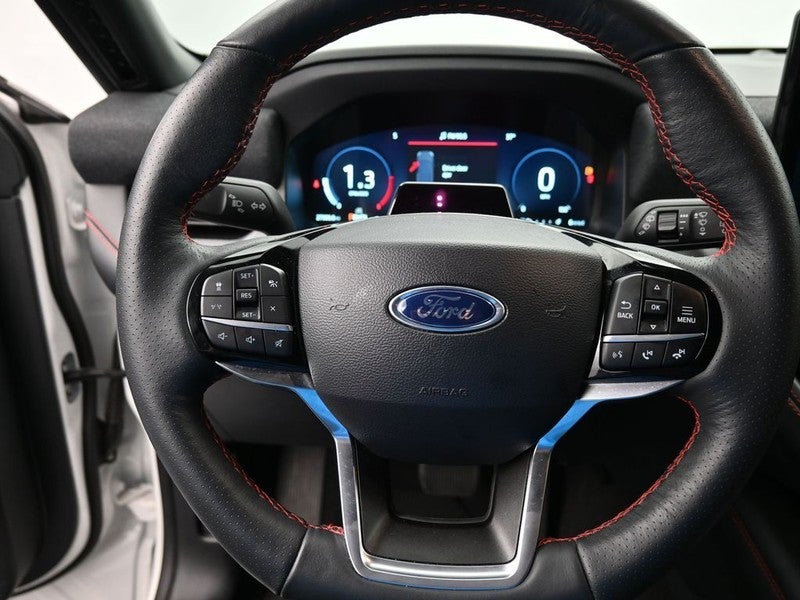 2025 Ford Explorer ST-Line 4WD