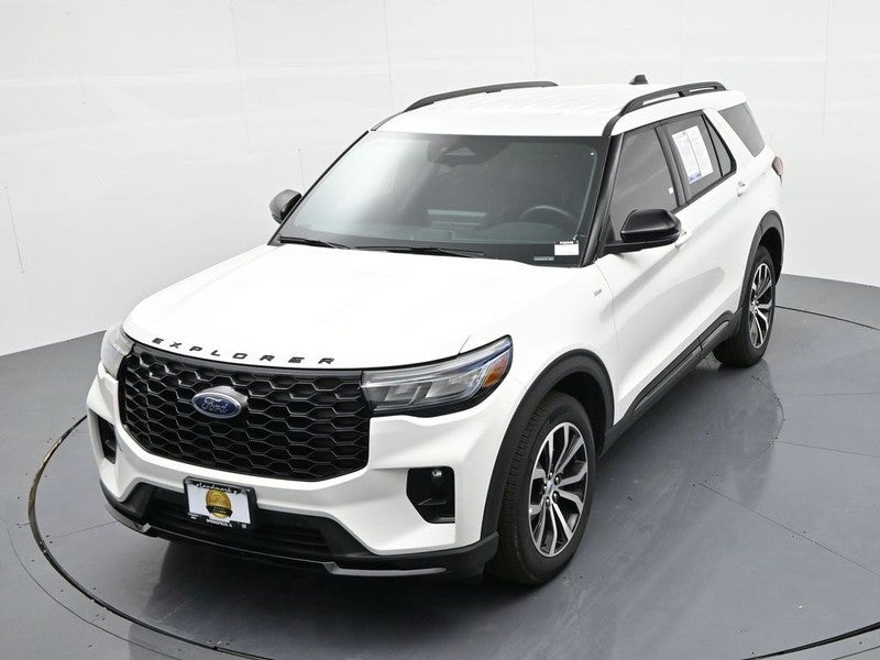 2025 Ford Explorer ST-Line 4WD