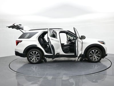 2025 Ford Explorer ST-Line 4WD