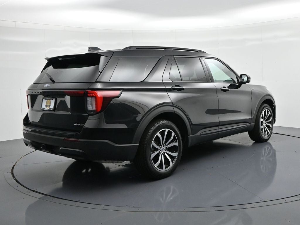 2026 Ford Explorer ST-Line 4WD