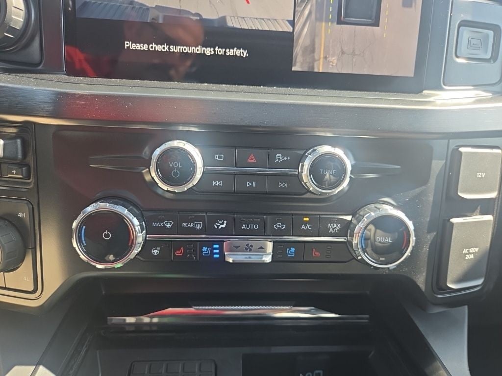 2026 Ford Super Duty F-350 SRW Lariat