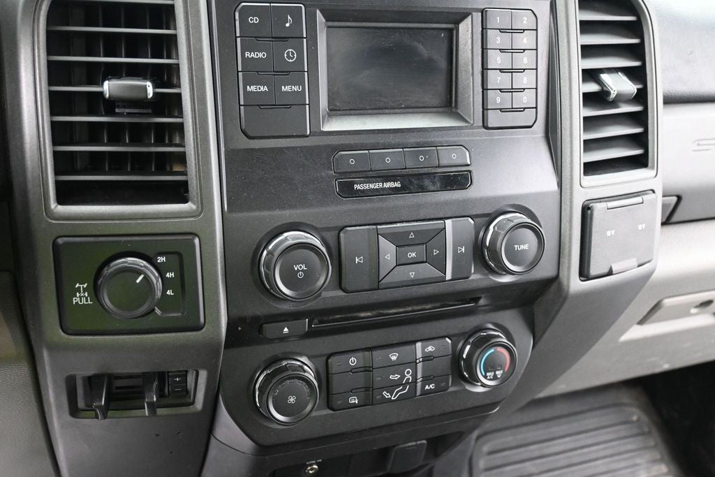 2018 Ford Super Duty F-350 SRW XL