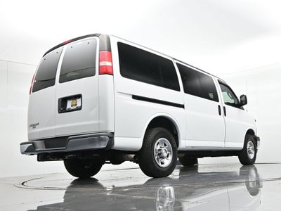 2018 Chevrolet Express Passenger RWD 3500 135" LT