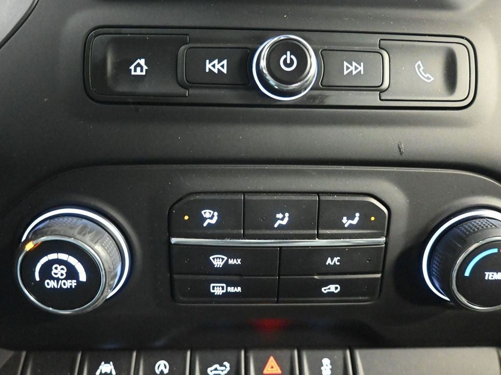 2022 Chevrolet Silverado 1500 4WD Crew Cab 147" Custom