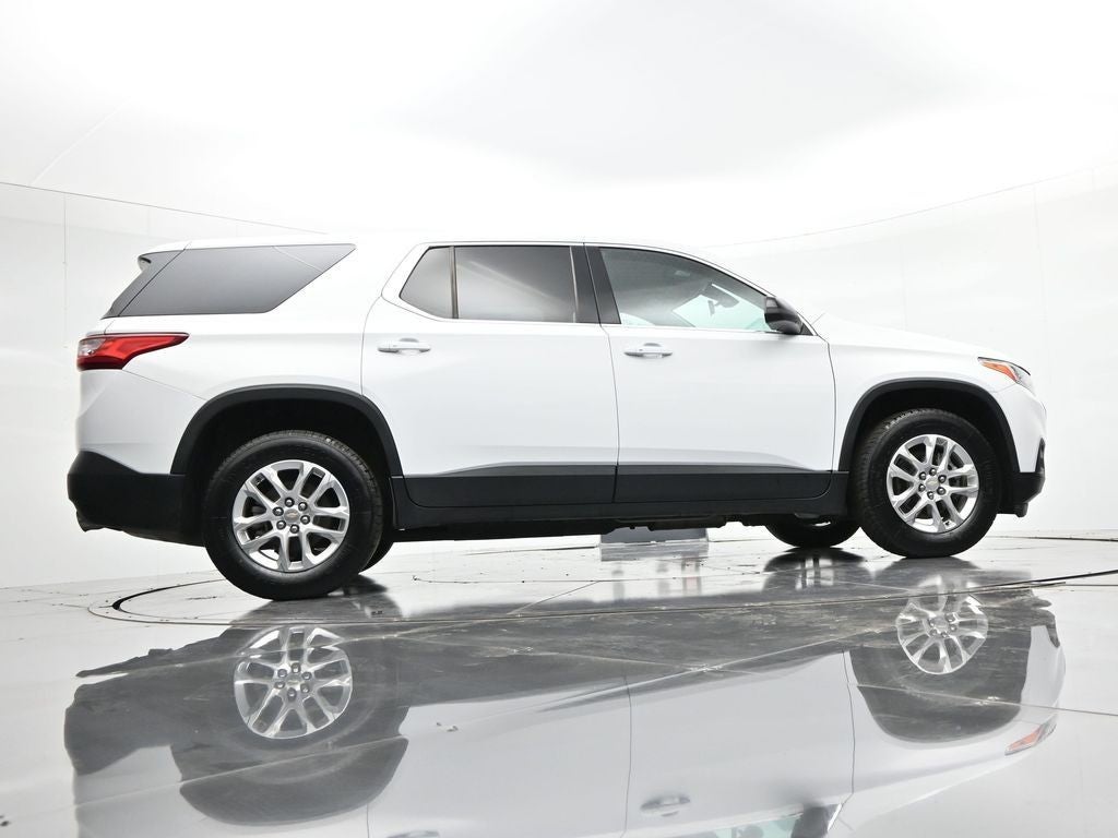 2021 Chevrolet Traverse LS w/1FL