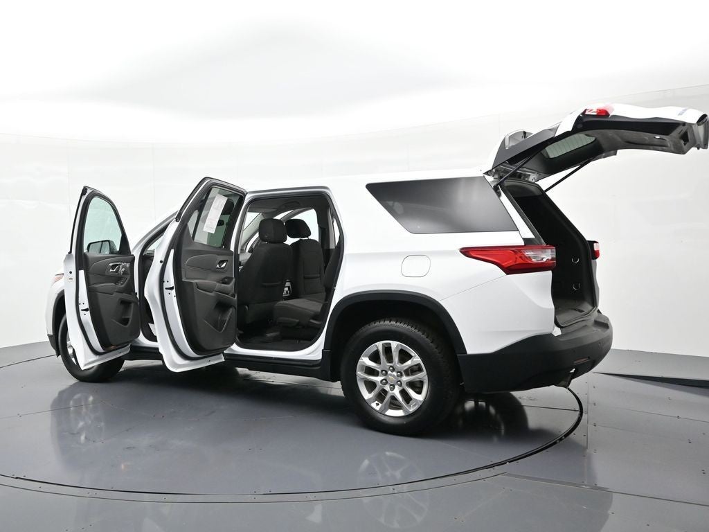 2021 Chevrolet Traverse LS w/1FL