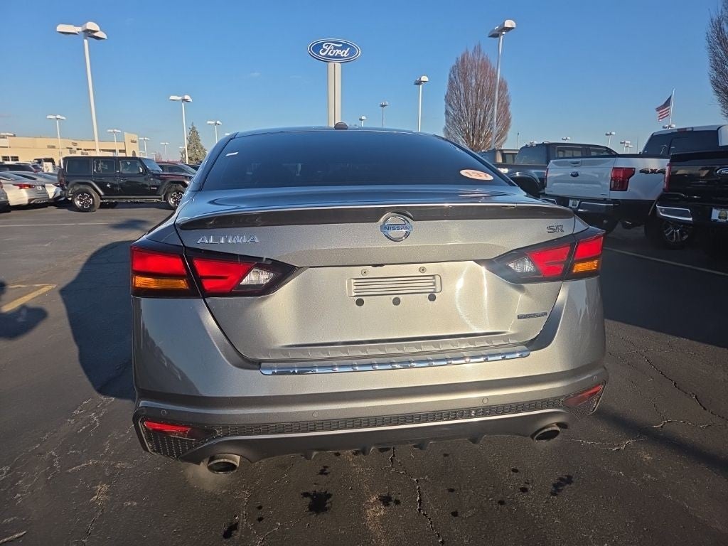 2021 Nissan Altima 2.0 SR Sedan