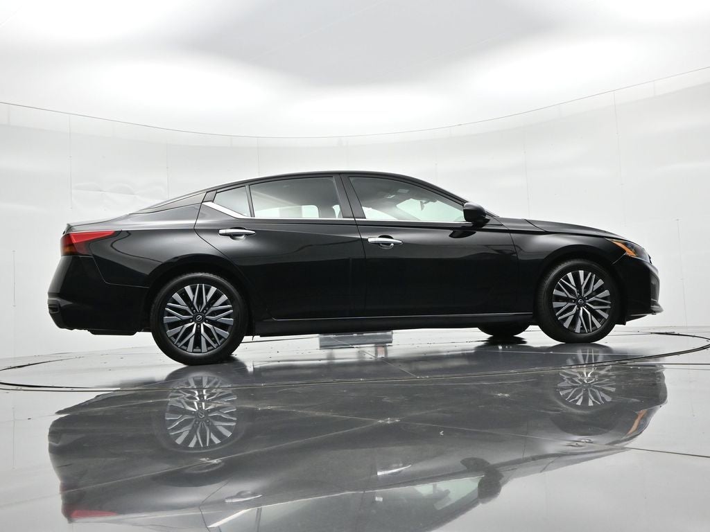 2024 Nissan Altima 2.5 SV Sedan