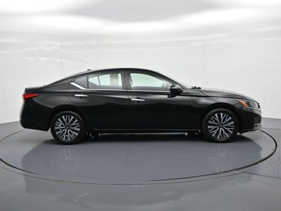2024 Nissan Altima 2.5 SV Sedan