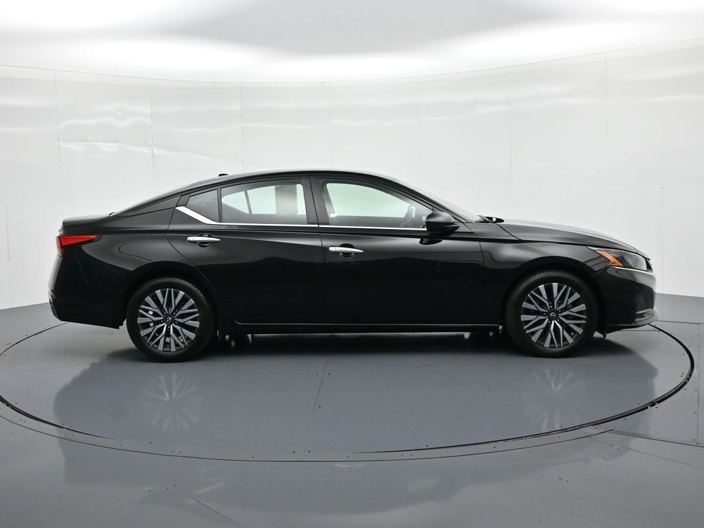2024 Nissan Altima 2.5 SV Sedan