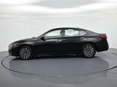 2024 Nissan Altima 2.5 SV Sedan