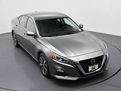 2022 Nissan Altima 2.5 SV Sedan