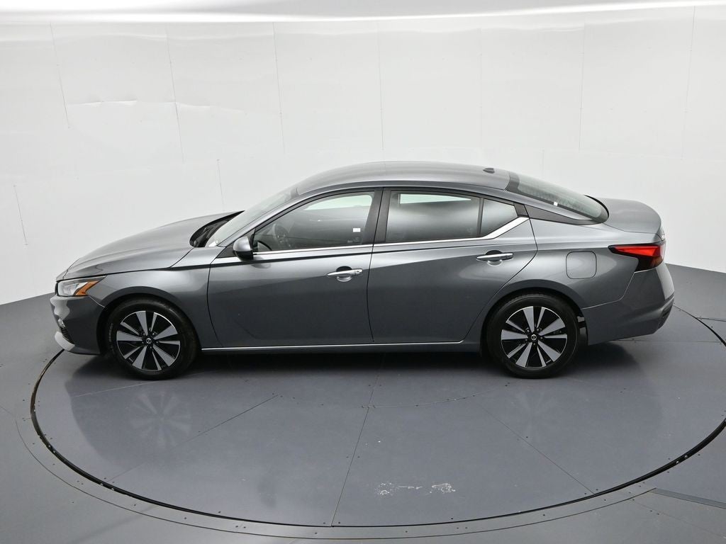 2022 Nissan Altima 2.5 SV Sedan