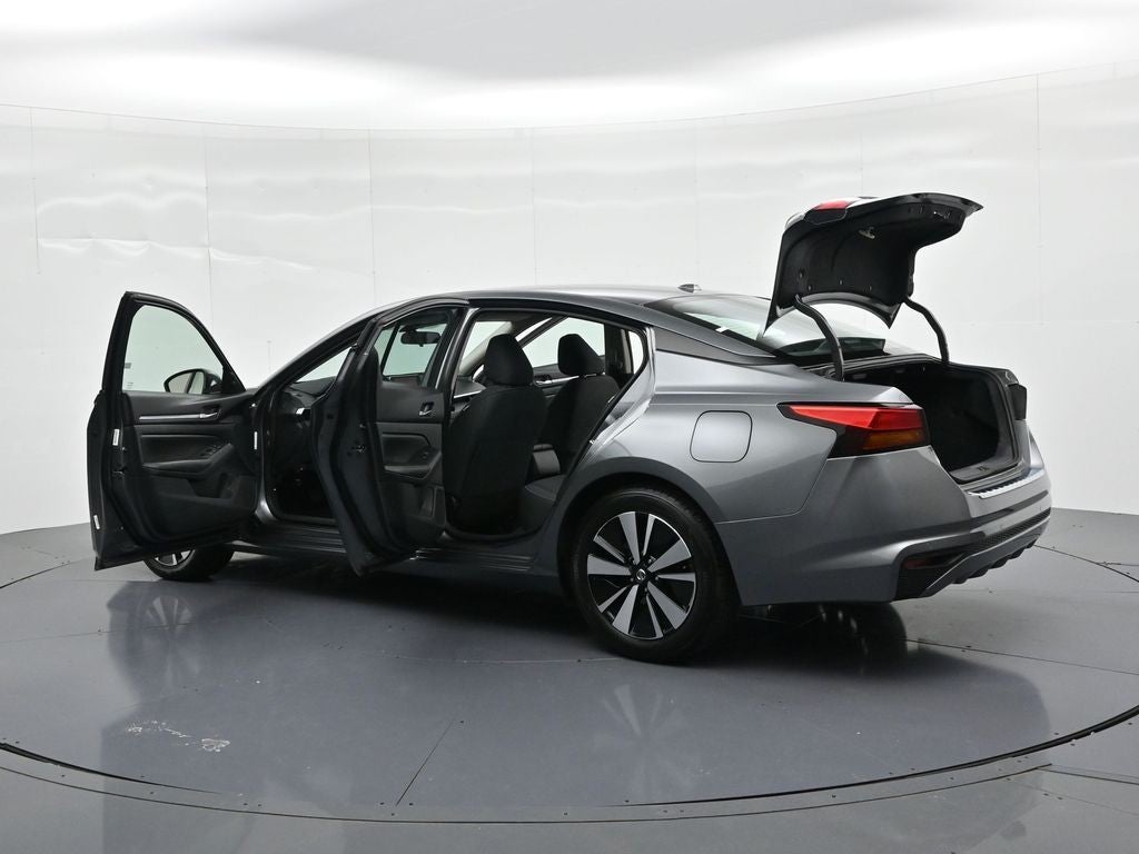 2022 Nissan Altima 2.5 SV Sedan