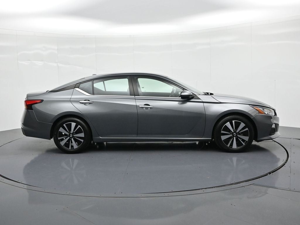 2022 Nissan Altima 2.5 SV Sedan