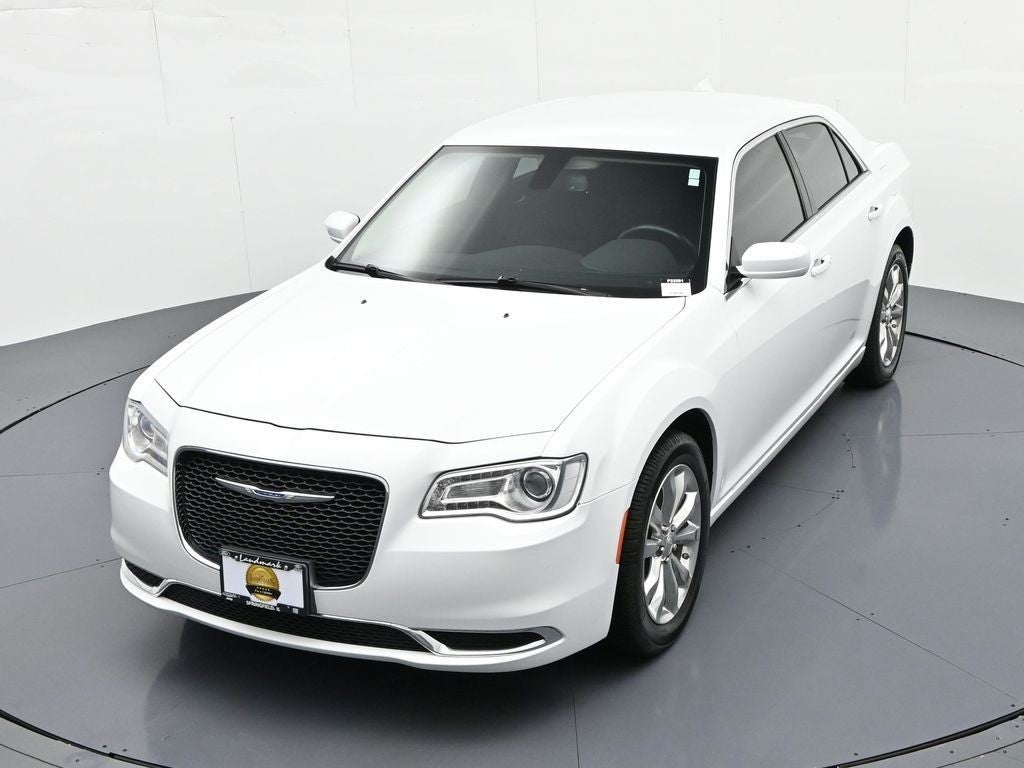 2022 Chrysler 300 Touring AWD