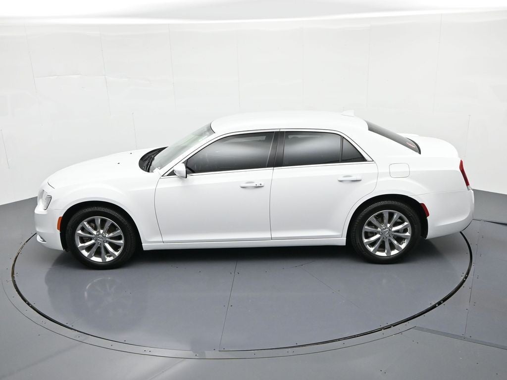 2022 Chrysler 300 Touring AWD