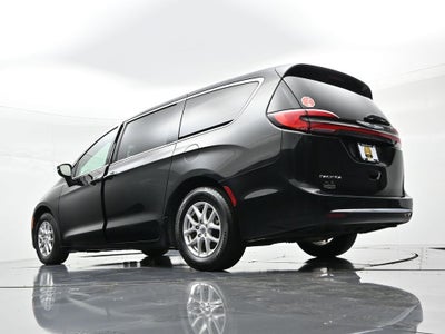2023 Chrysler Pacifica Touring L FWD