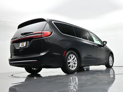 2023 Chrysler Pacifica Touring L FWD